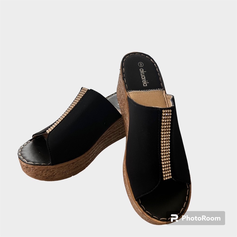 Akuarela platform sandals size 9
